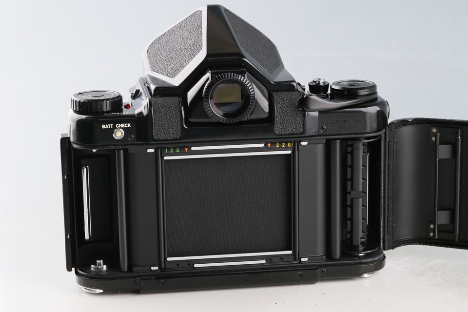 Pentax 67 + SMC Takumar 6x7 105mm F/2.4 Lens #58607E2