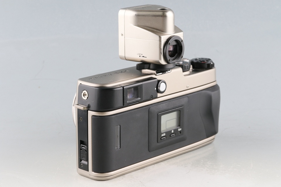 Fujifilm TX-1 + Super-EBC Fujinon 30mm F/5.6 Lens + Center Filter ND-3X + Lens Hood #58909D4