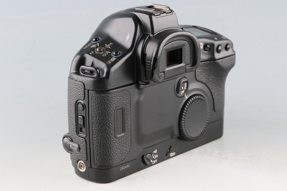 Canon EOS-1V 35mm SLR Film Camera #59233E3