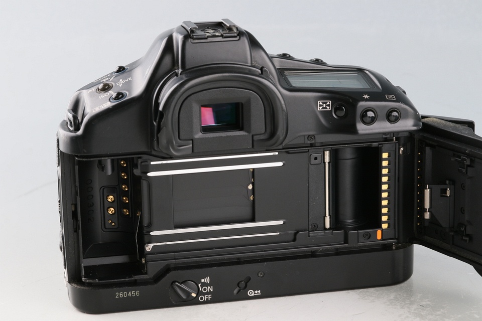 Canon EOS-1V 35mm SLR Film Camera #59233E3