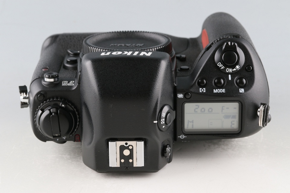 Nikon F5 35mm SLR Film Camera #59319E4