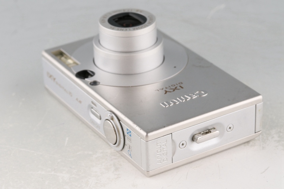 Canon IXY 10 Digital Camera #59573I