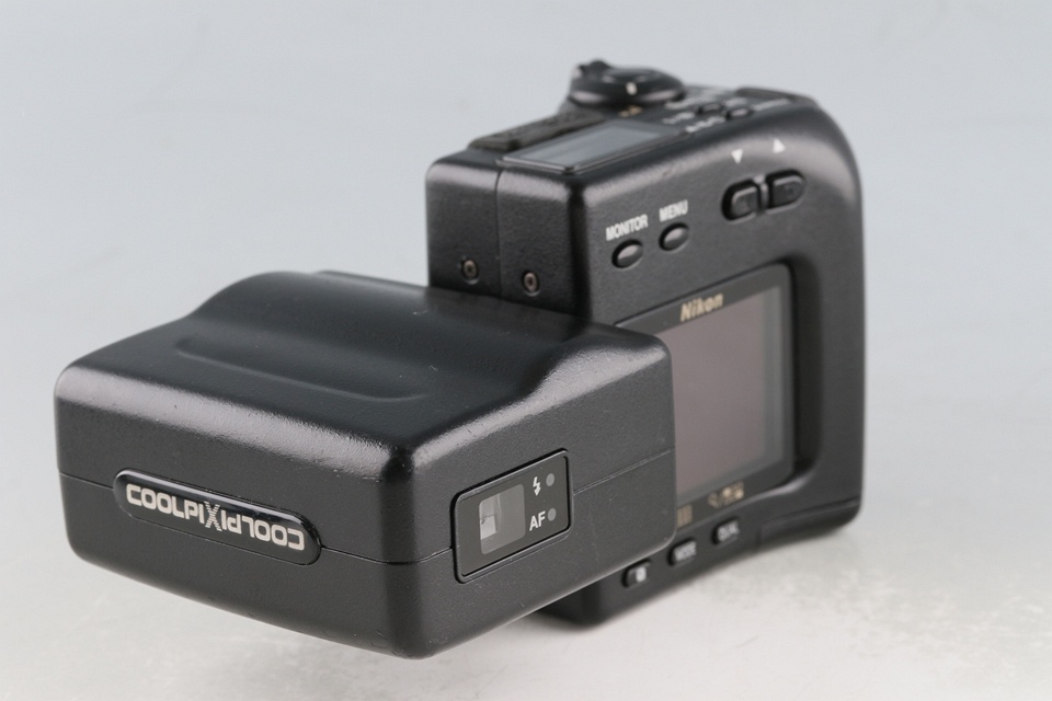 Nikon Coolpix 950 Digital Camera #59668J