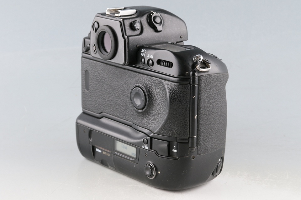 Nikon F5 35mm SLR Film Camera #59674E4