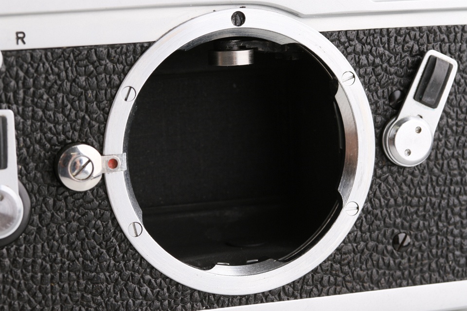 Leica M4 35mm Rangefinder Film Camera #59693T