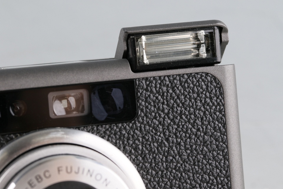 Fujifilm Natura Classica 35mm Point & Shoot Film Camera #59711D5