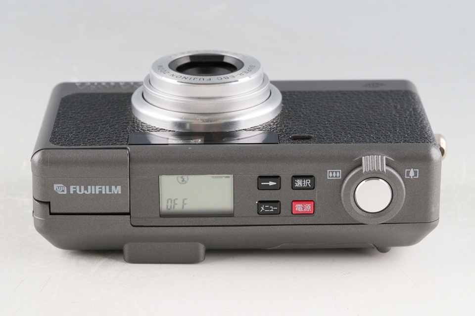 Fujifilm Natura Classica 35mm Point & Shoot Film Camera #59711D5
