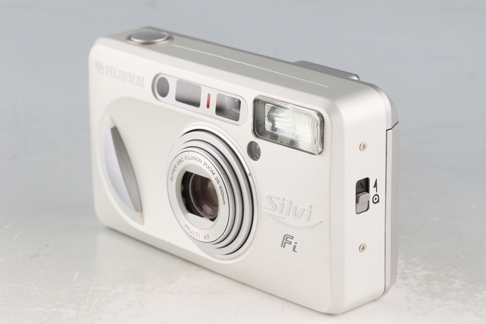 Fujifilm Silvi Fi 35mm Point & Shoot Film Camera #60031D7