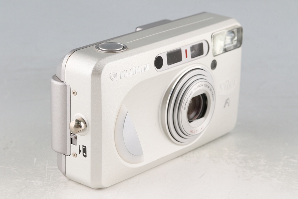 Fujifilm Silvi Fi 35mm Point & Shoot Film Camera #60031D7