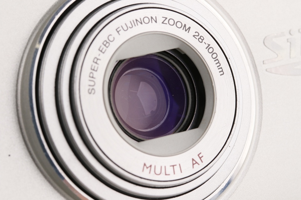 Fujifilm Silvi Fi 35mm Point & Shoot Film Camera #60031D7