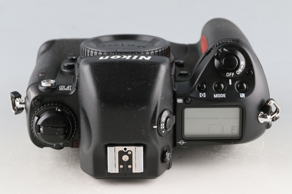 Nikon F5 35mm SLR Film Camera #60032E3