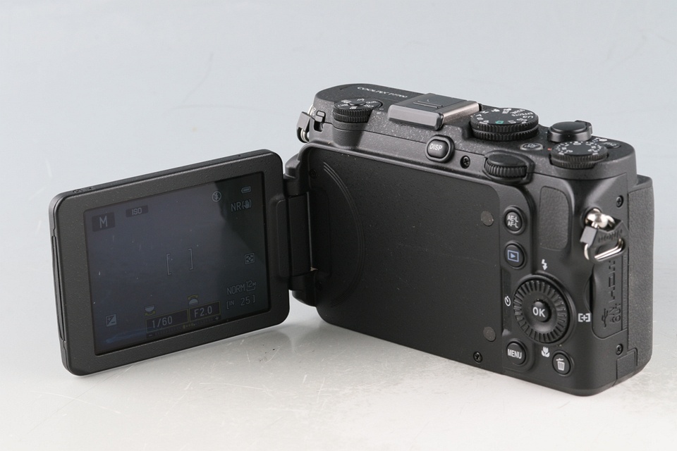 Nikon Coolpix P7700 Digital Camera #60033D9