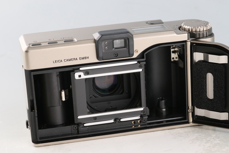 Leica Minilux 35mm Point & Shoot Film Camera #60075T