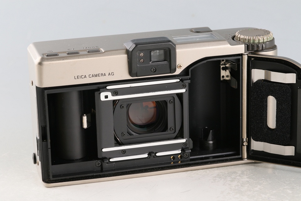 Leica minilux 35mm Point & Shoot Film Camera #60081T