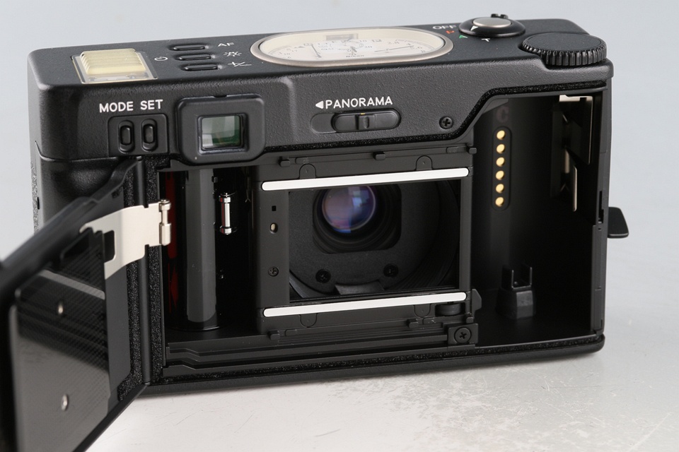 Nikon 28Ti 35mm Point & Shoot Film Camera #60094D5