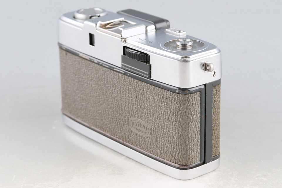 Olympus-Pen 35mm Half Frame Camera #60107D7