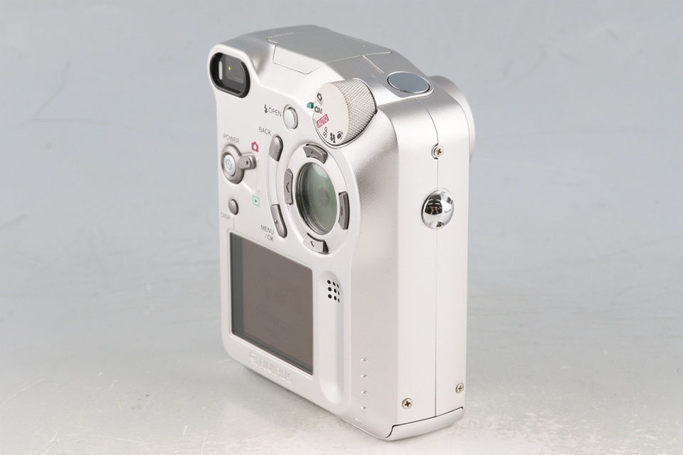 Fujifilm FinePix 6800 Zoom Digital Camera #60155I