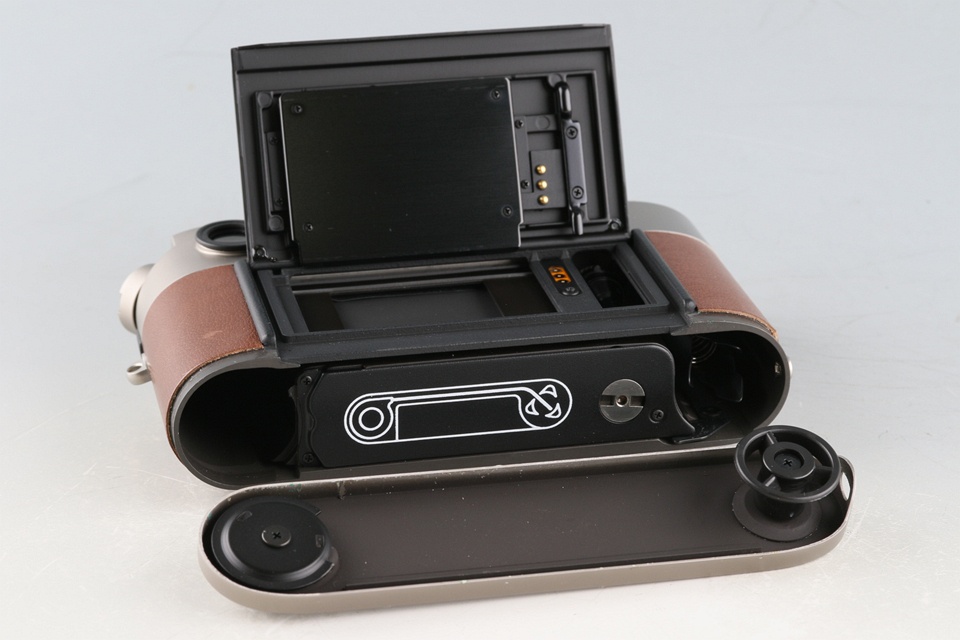 Leica M6 Titanium TTL 0.72 35mm Rangefinder Film Camera With Box #60166L1