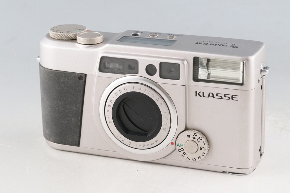 Fujifilm Klasse 35mm Point & Shoot Film Camera #60248D5