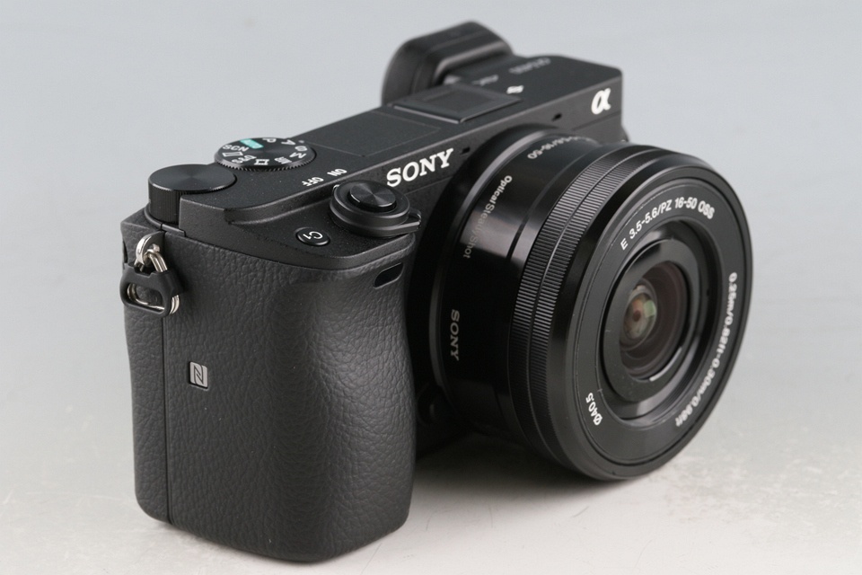 Sony α6400 + E PZ 16-50mm F/3.5-5.6 OSS + E 55-210 F/4.5-6.3 OSS Lens *Japanese version only* With B