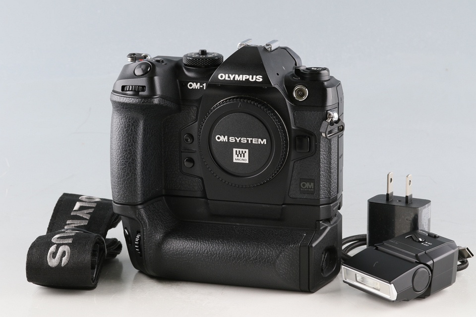 Olympus OM-1 Mirrorless Digital Camera + Power Battery Holder HLD-10 #60338E3