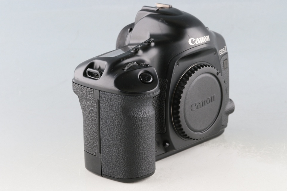 Canon EOS-1V 35mm SLR Film Camera #60440E1