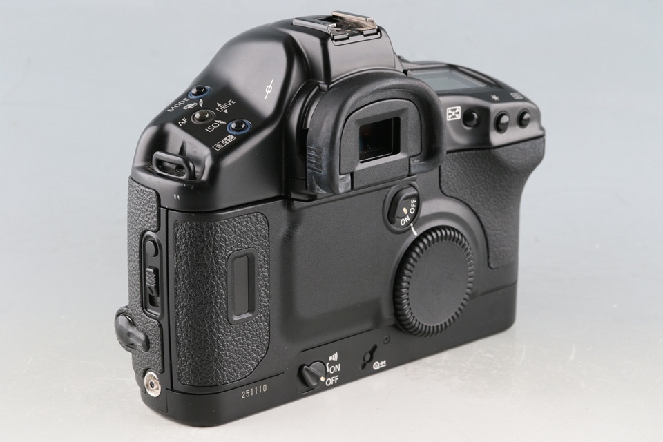 Canon EOS-1V 35mm SLR Film Camera #60440E1