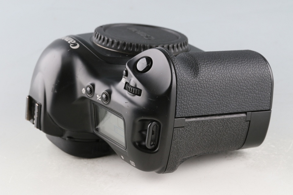 Canon EOS-1V 35mm SLR Film Camera #60440E1
