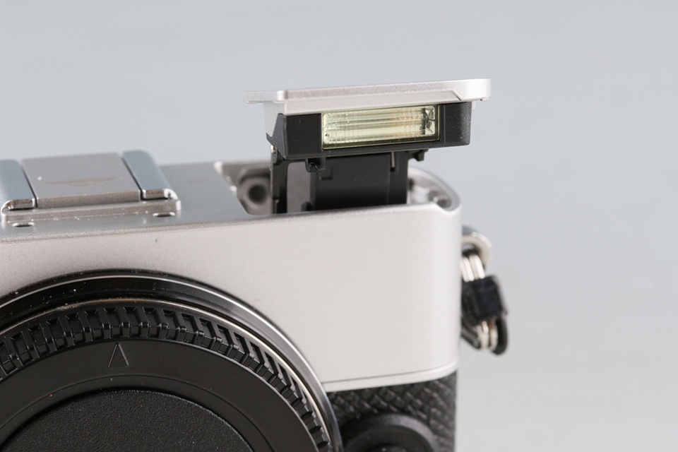 Olympus PEN E-P7 Mirrorless Digital Camera #60516D9