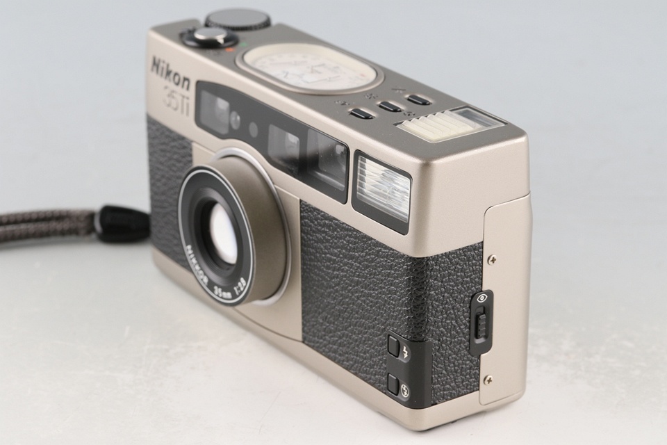 Nikon 35Ti 35mm Point & Shoot Film Camera With Box #60726L4