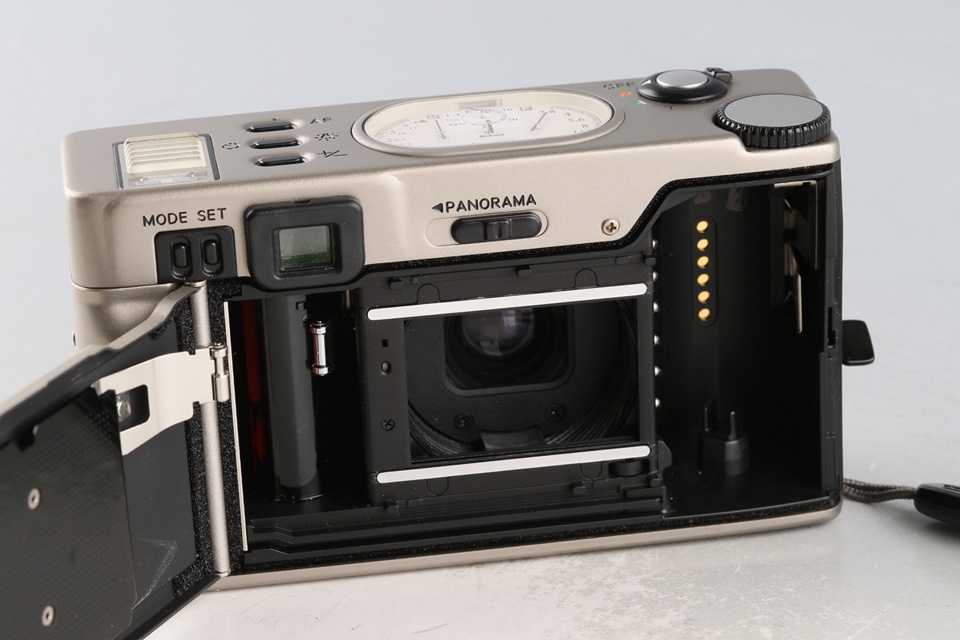 Nikon 35Ti 35mm Point & Shoot Film Camera With Box #60726L4