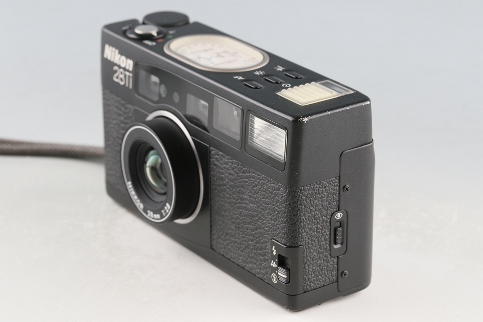 Nikon 28Ti 35mm Point & Shoot Film Camera #60731D6