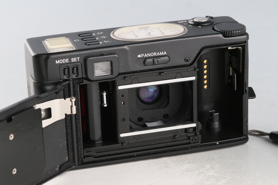 Nikon 28Ti 35mm Point & Shoot Film Camera #60731D6