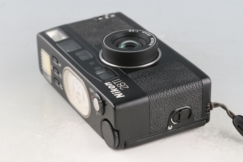 Nikon 28Ti 35mm Point & Shoot Film Camera #60731D6