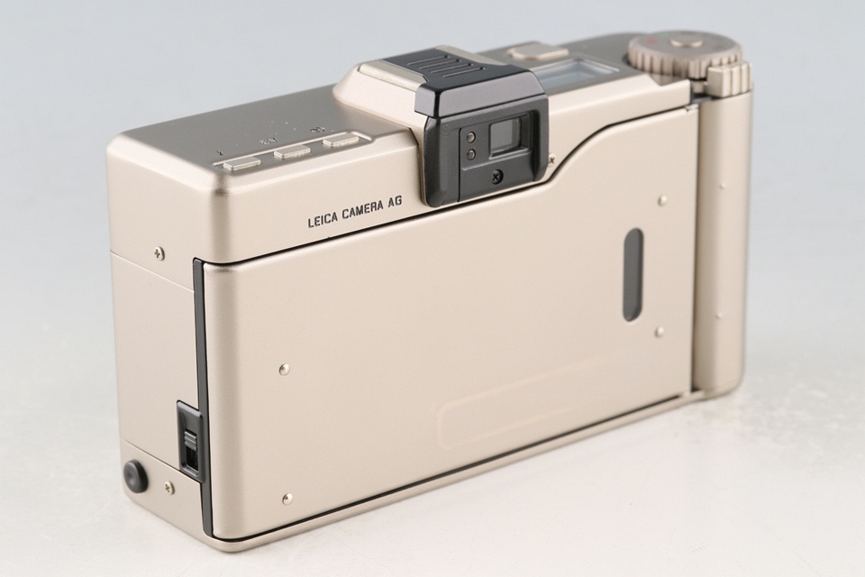Leica minilux zoom 35mm Point & Shoot Film Camera #60740T