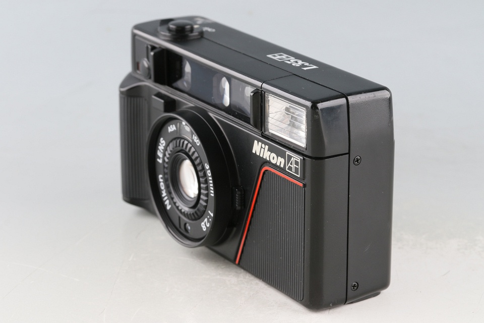 Nikon L35 AF 35mm Point & Shoot Film Camera #60869D5