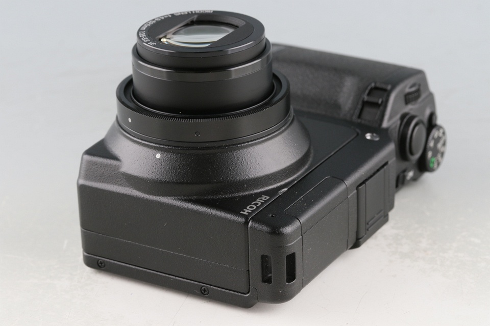 Ricoh GXR Digital Camera + P10 Kit With Box #60878L6