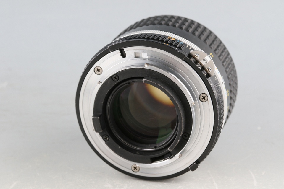 Nikon Nikkor 85mm F/2 Ais Lens #60943A5