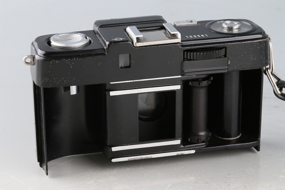 Olympus-Pen W 35mm Half Frame Camera #61001D5