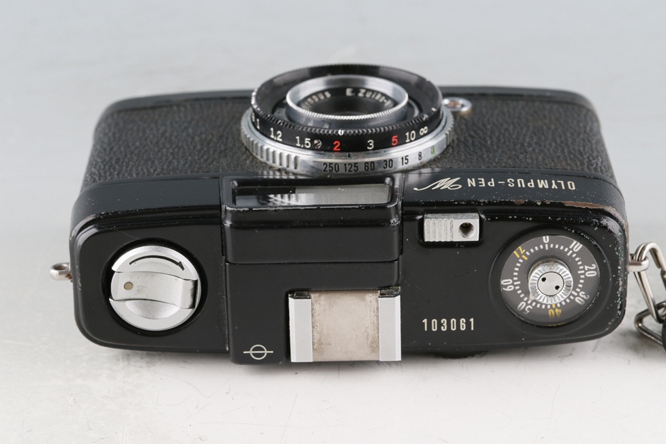 Olympus-Pen W 35mm Half Frame Camera #61001D5