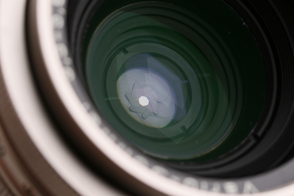 Contax Carl Zeiss Vario-Sonnar T* 35-70mm F/3.5-5.6 Lens for G2 #61045A1