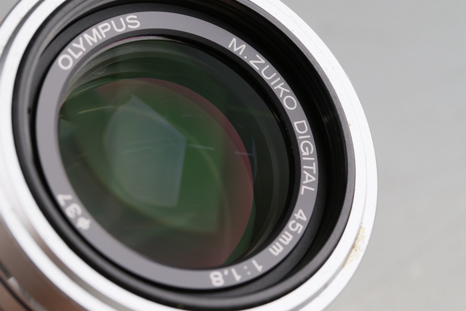 Olympus M.Zuiko Digital 45mm F/1.8 Lens or M4/3 #61172F5