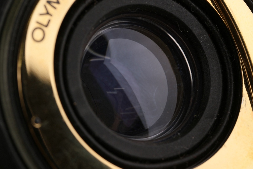 Olympus μ ZOOM 105 Deluxe 35mm Point & Shoot Film Camera #61442G32