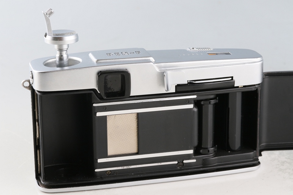 Olympus-Pen F 35mm Half Frame Camera + F. Zuiko Auto-S 38mm F/1.8 Lens #61507D4