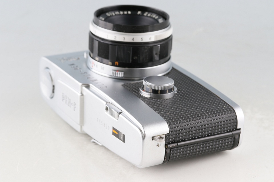 Olympus-Pen F 35mm Half Frame Camera + F. Zuiko Auto-S 38mm F/1.8 Lens #61507D4
