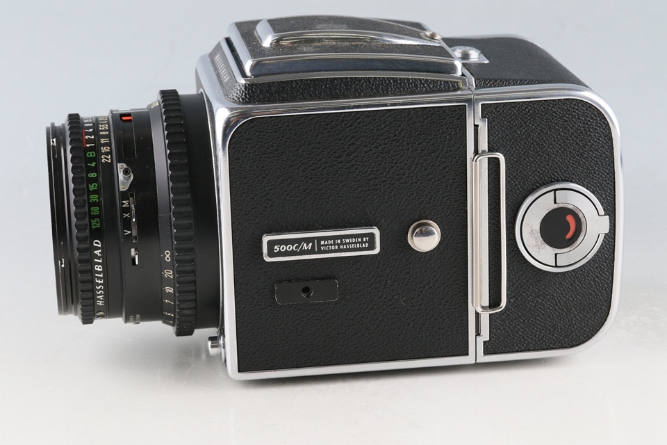 Hasselblad 500C/M + Carl Zeiss Planar T* 80mm F/2.8 C Lens + A12 #61735E1