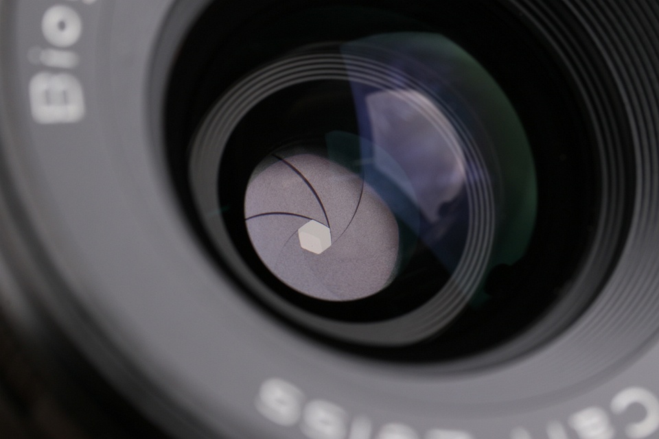 Contax Carl Zeiss Biogon T* 28mm F/2.8 Black Lens for G1/G2 #61753A1