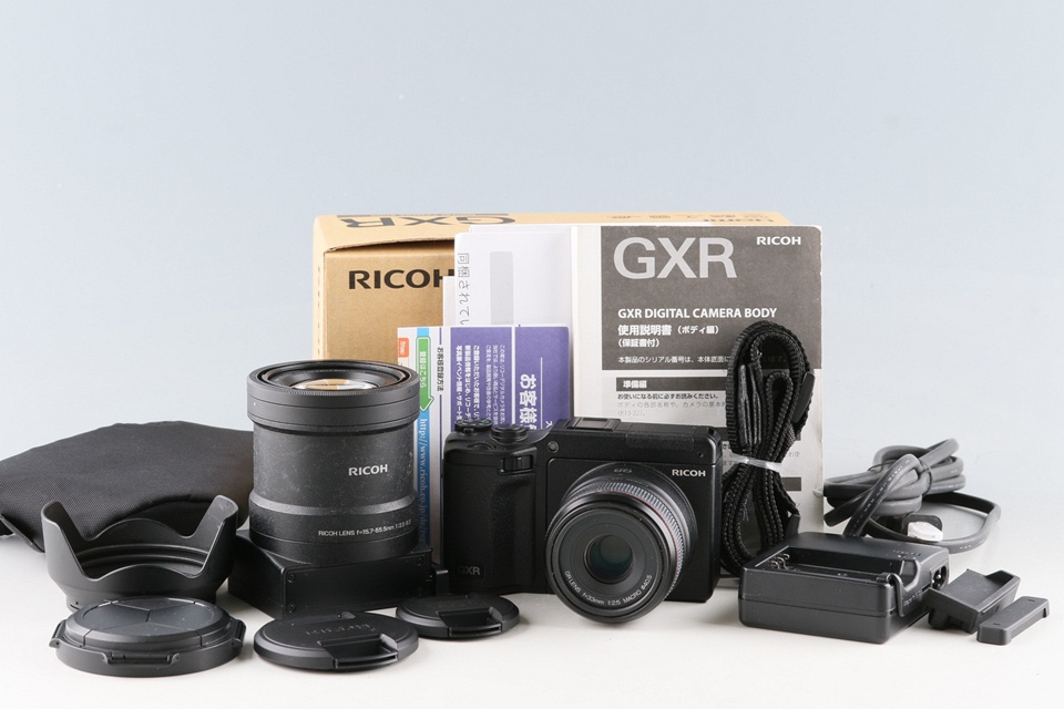 Ricoh GXR Digital Camera + A12 50mm F/2.5 Macro + A16 24-85mm F/3.5-5.5 Lens #61781L7