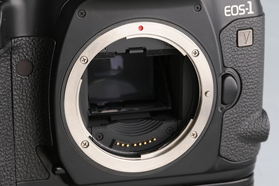 Canon EOS-1V HS 35mm SLR Film Camera #62092E4
