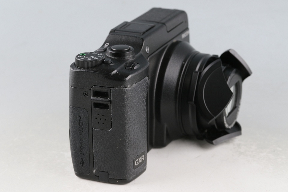 Ricoh GXR Digital Camera + P10 28-300mm F/3.5-5.6 VC Lens #62107E4